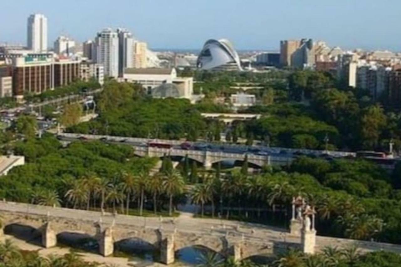 Loft En La Ciudad De Las Ciencias Y Cerca De La Playa Валенсія Екстер'єр фото